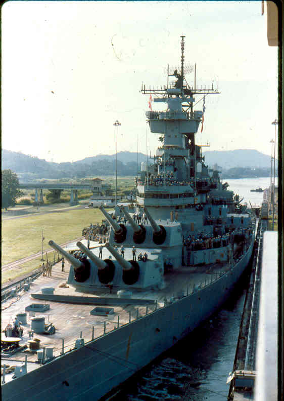 USS New Jersey BB-62 transiting Miraflores Locks, Panama Canal, 1983 — photo 13