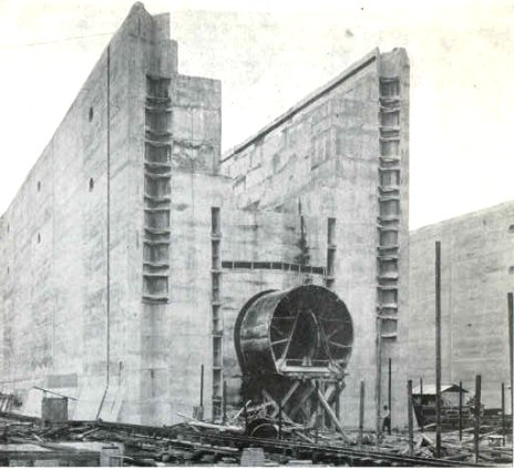 Panama Canal locks under construction, 1910