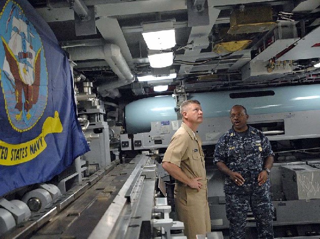 Virginia class hosting Advanced SEAL Delivery System midget submarine