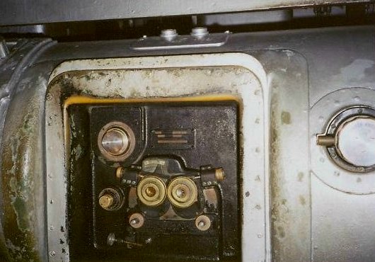 Stereoscopic rangefinder in turrets No. 2 and No. 3 — two eyepieces